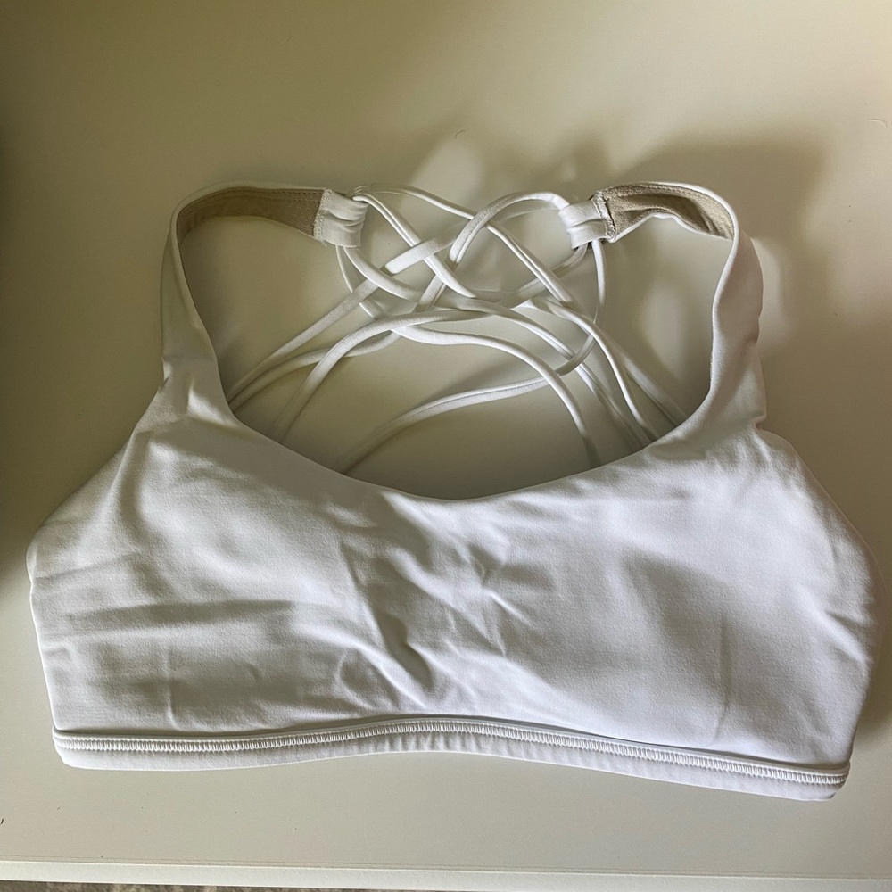 Lululemon “free to be” sports bra